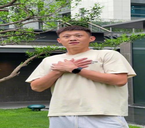 小美姐好美呀!周队就随便吧