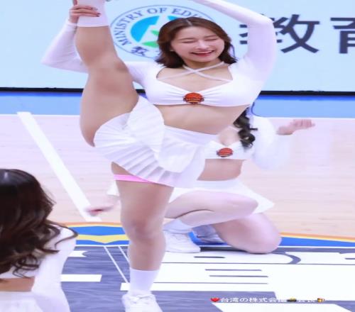 这个兄真喜,每一跳都踩在我的心巴上