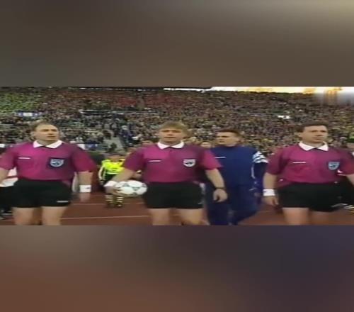 大黃蜂歷史首次捧杯！1997年歐冠決賽，多特蒙德31擊敗尤文！