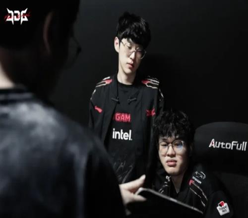 戰(zhàn)勝TT后，JDG中野發(fā)文：六號西安見，新的一輪兄弟們加油