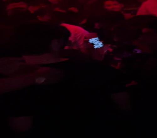 玉昆教练带球员夜店蹦迪,侯永永这颜值不得全场美女围观