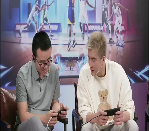 郭艾伦:我最擅长的是1v1和3v3!5v5是我打的最差的