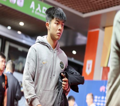 足協(xié)杯替補王鈺棟出場，20歲麻皓齊上演浙江一線隊首秀