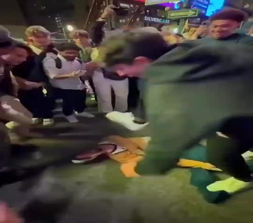 敗人品行為尼克斯此前大勝步行者，賽后哈利娃娃遭尼球迷群毆