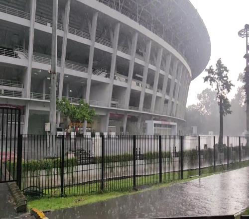 会有影响嘛，印尼雅加达前两天突发大雨，如果雨战对弱势有利