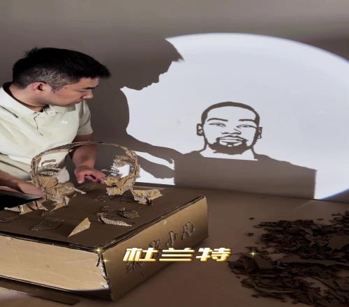博主用紙影致敬雷霆三少：杜威登擎天撼地，俄城舊夢永耀聯(lián)盟