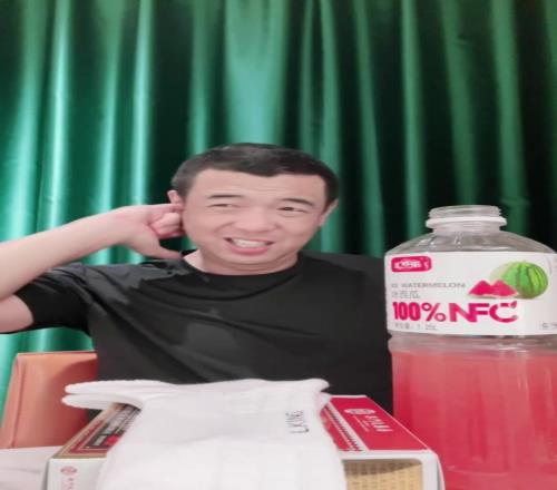 同意吗徐亮评国足vs巴林半场:这俩队炒菜一个味一坨!