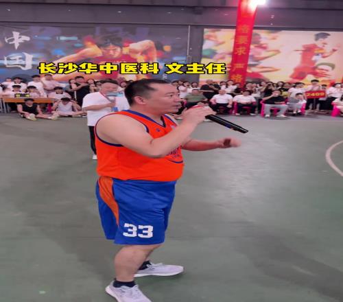 肘姐上强度了,有吧友来挑战一下嘛