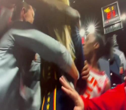 WNBA的妹子們打起架來，也是非常兇狠！各種揪頭發(fā)！