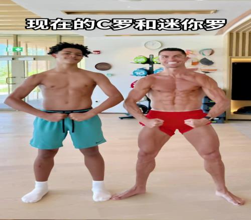 和幾年前的迷你羅對比網(wǎng)友：現(xiàn)在真是大孩子啦！