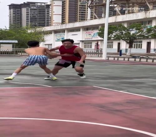 自損八千！這是真后仰跳投！