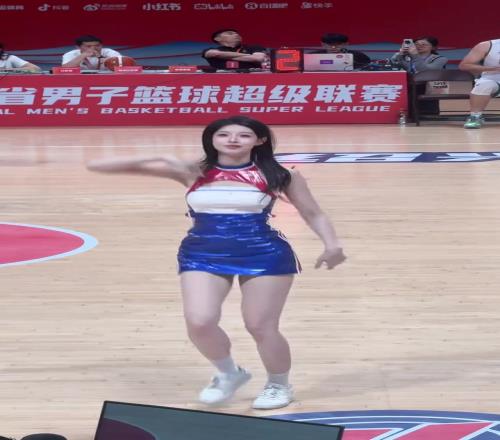 太离谱了!几乎是完美女人!