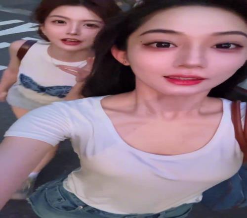 最喜歡誰啊美女主播婧雯曬幾位女主播們的小聚