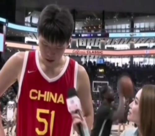 杨瀚森此前夏季联赛赛后采访飚脏话孟超听后都绷不住了