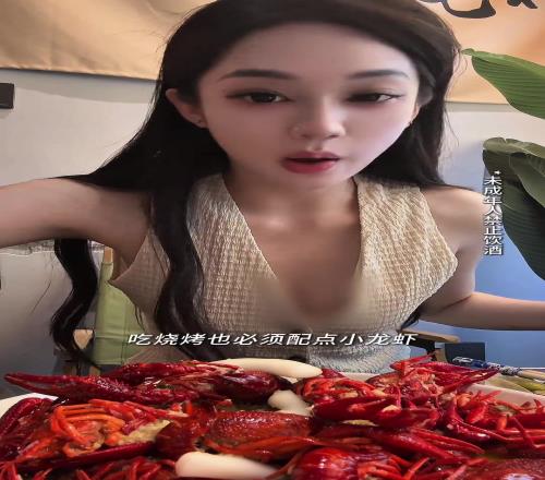 婧雯:来看看NBA女主持人休赛期的快乐