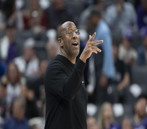 回歸現(xiàn)實！Shams：尼克斯預(yù)計將面試一些前NBA主帥、甚至是現(xiàn)助教