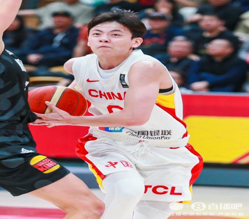 超高效率！楊舒予9投8中&三分2中1攻下17分4板4助