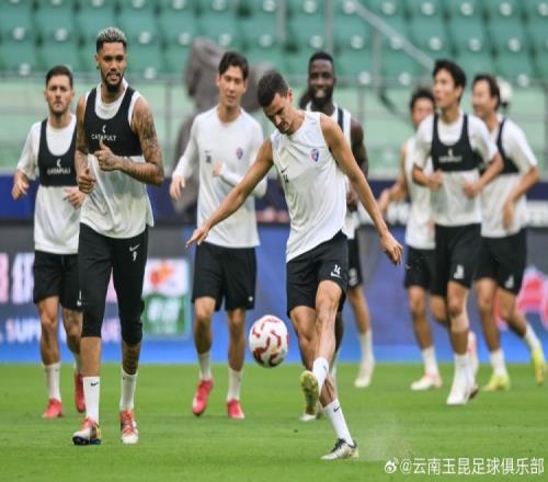 云南玉昆今日賽前官訓圖集