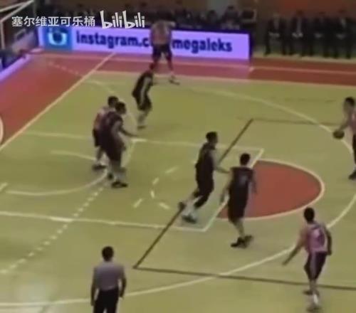 别被选秀顺位骗了!登录NBA前的约基奇是怎么打球的