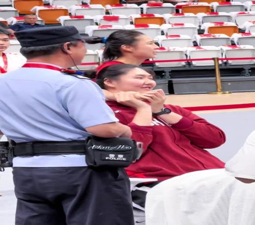 熱身賽海口站子宇妹妹和思雨姐姐又打趣上了...