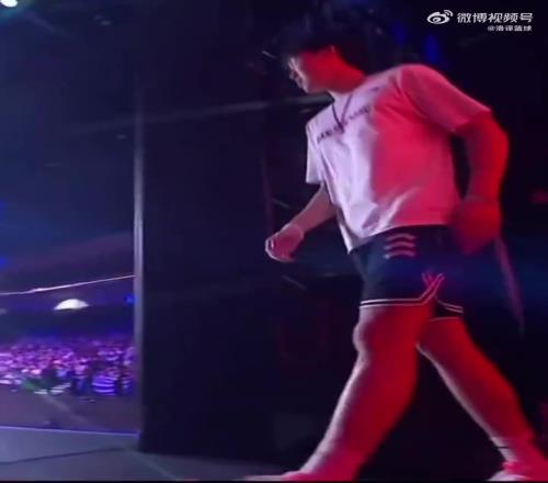梦幻联动!杨瀚森今天来WTT美国大满贯,为王楚钦挑边
