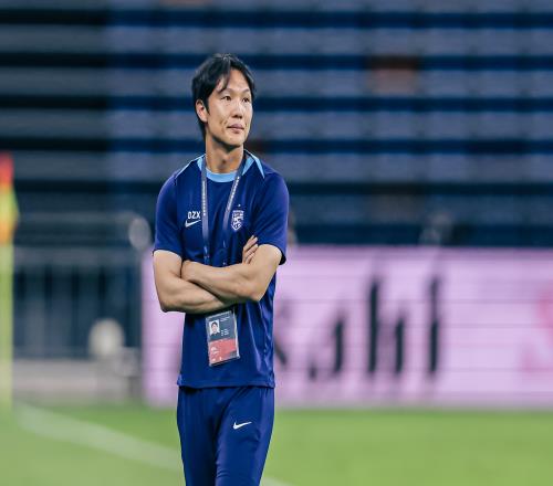 上任前1平4負(fù)！鄧卓翔帶隊打前6球隊1勝2平3負(fù)前6以外球隊4勝1平