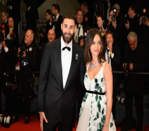 法媒：本澤馬將于7月與美女演員結(jié)婚戀情可能開始于金球頒獎(jiǎng)典禮