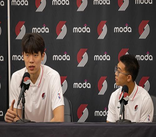 美网友热议杨瀚森发布会：开口说英语震惊到我了自信&幽默像姚明