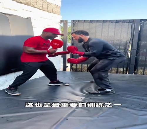 隆多退役后成大神,范乔丹这是想当拳王