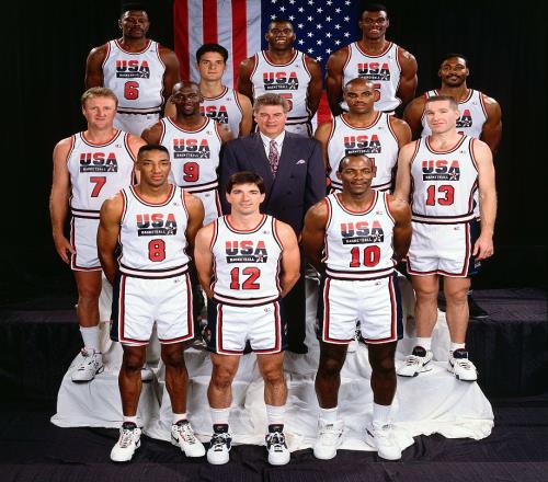 真的強！1992年的今天：美國男籃夢一隊8戰(zhàn)沒叫過暫停+全勝奪冠