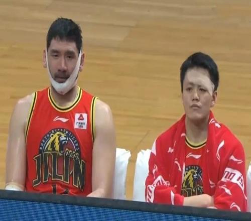 這個CBA世界級名場面的兩位主角都來過遼寧男籃了