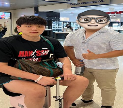 變了！媒體人：楊瀚森在訓(xùn)練中被肘到眼睛