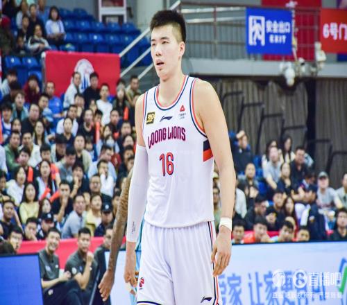 廣州隊(duì)近期繼續(xù)尋找關(guān)于焦泊喬交易方案有多支球隊(duì)表示明確意向