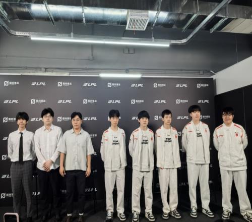TES賽后群訪JKL：下路溝通和線上理解都好了很多好好準備季后賽