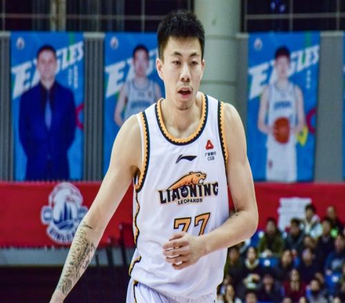 沪记：张镇麟1年B类合同平移至上海队之后球队将以顶薪与之续约
