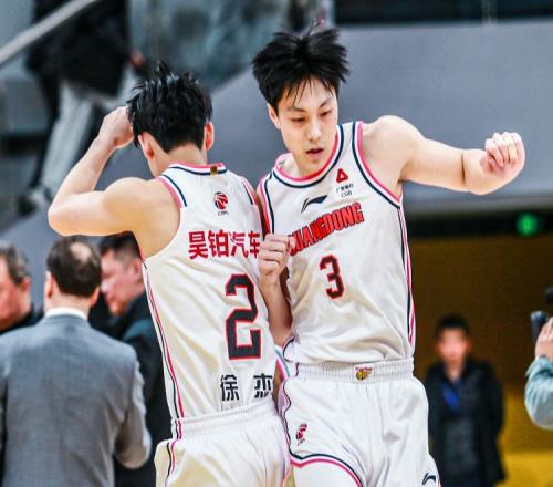 兵強(qiáng)馬壯！廣東目前陣容：小胡徐杰崔永熙薩林杰杜潤旺焦泊喬領(lǐng)銜