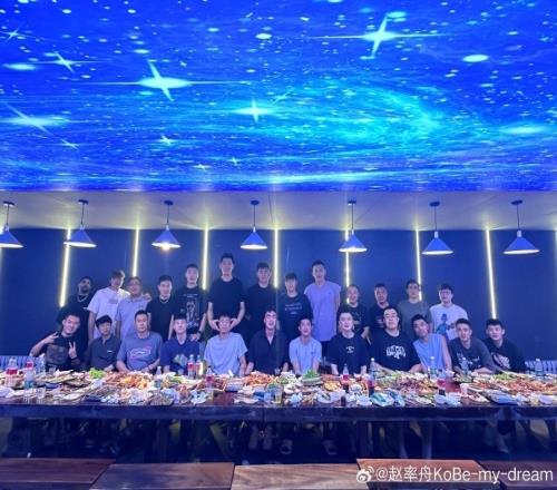 趙率舟：青春本就是馬不停蹄的遇見和分別希望大家都會(huì)越來越好