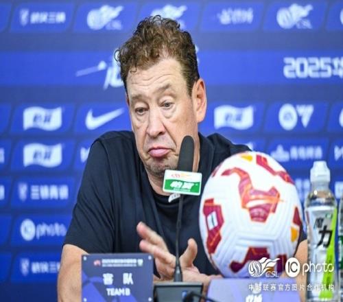 斯盧茨基：今天讓對手反擊打入一球，這樣的結(jié)果讓我們非常痛心