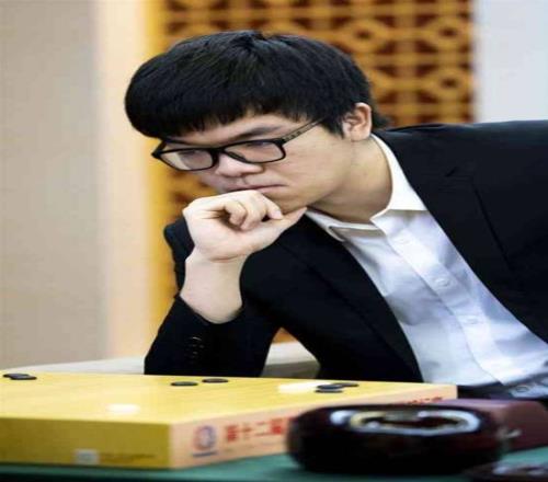 哪有老八實在柯潔稱圍棋AI能力太強和AI下棋感覺自己是“蠢驢”