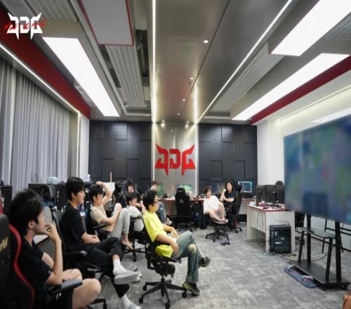 功亏一篑！JDG惨遭让二追三掉落败者组将交手iG与EDG之间的败者