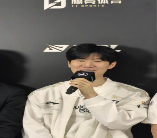 什么时候可以直接锁TheShy：田野想听粉丝们的欢呼