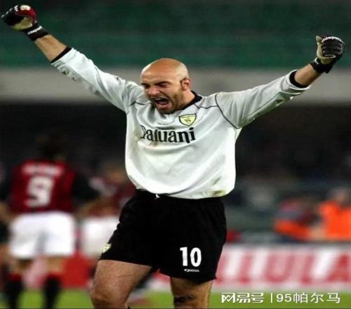 穿10號的門將，在羅馬熬不出頭，在意甲踢2個賽季好球，37歲退役