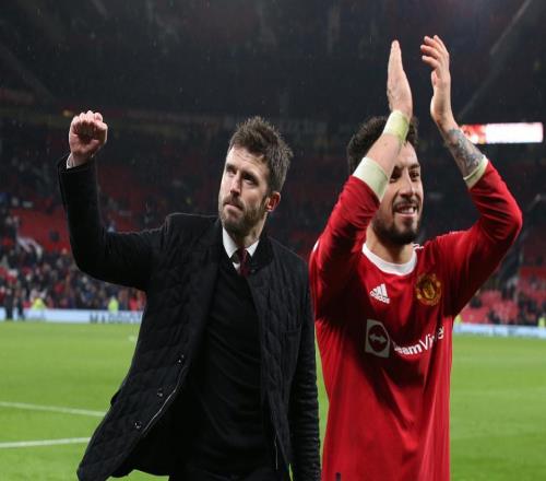 9天内2次换帅曼联官宣44岁名宿4年后回归曾率队3场0败+掀翻枪手