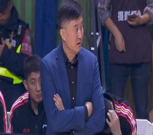 天賦第一卻打不出來！廣東隊扶正新鋒線大側(cè)翼，保杜鋒躺進總決賽