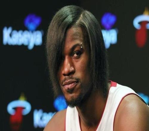 恰似一位故人巴特勒戰(zhàn)開拓者前梳分頭小波浪新發(fā)型