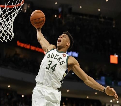 新季十大球星：杜兰特垫底、库里第7，前3毫无争议