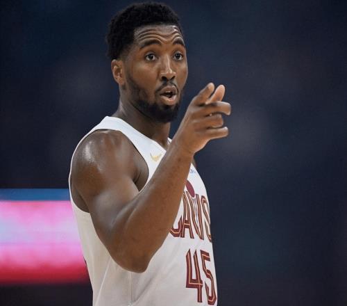 55分16助！最矮雙槍打爆馬克西，刷爆多項(xiàng)NBA紀(jì)錄，大帝里程悲