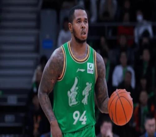 態度積極！遼籃新援主動加練仍被球迷懟像三個月沒打球