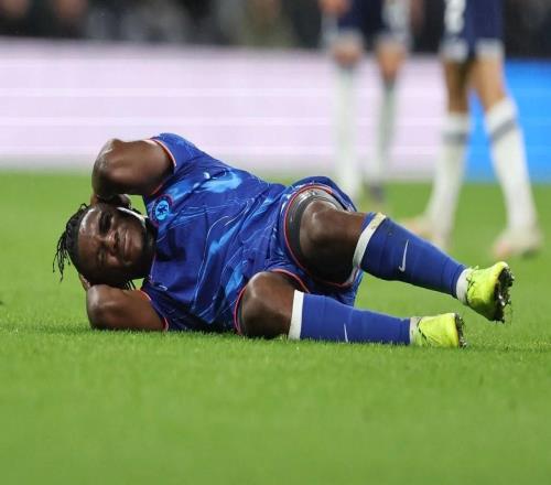 郵報：曼聯(lián)總監(jiān)威爾科克斯夏窗曾詢問簽下拉維亞的可能性