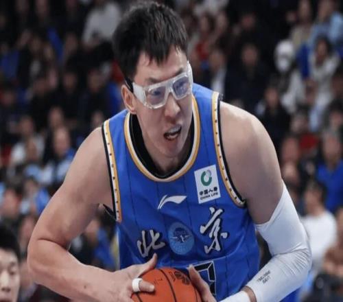 北京遭致命打擊！周琦眼部受傷，外加2內(nèi)線傷停，后續(xù)內(nèi)線咋辦